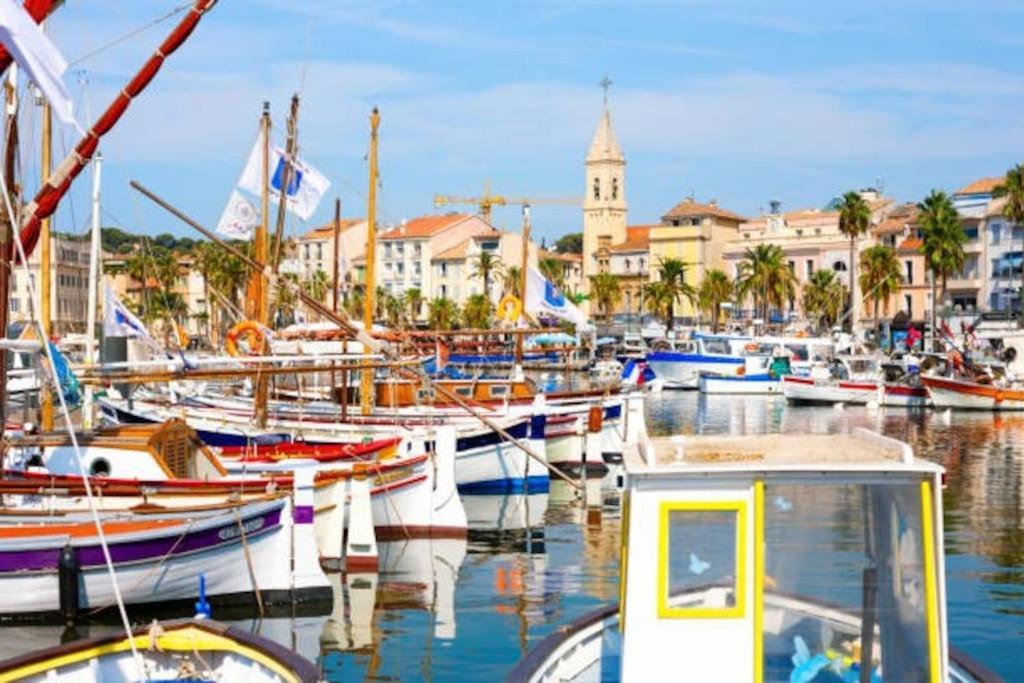 Appartement Au Coeur Du Village Sanary-sur-Mer Kültér fotó